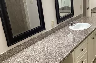 7818 Vickijohn Dr, Houston, TX 77071 - Photo 14