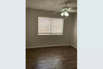 7818 Vickijohn Drive, Houston, TX 77071 - Photo 10