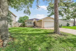 10546 Waving Fields Dr, Houston, TX 77064 - Photo 2