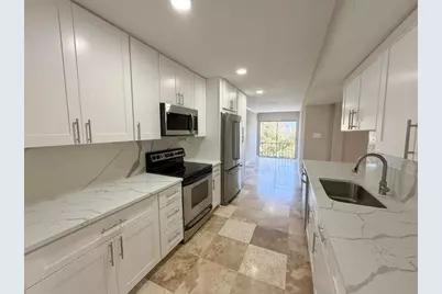5050 Ambassador Way #212, Houston, TX 77056 - Photo 2