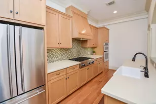 2217 Nantucket Dr, Houston, TX 77057 - Photo 10