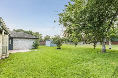 204 Corkwood Street, Lake Jackson, TX 77566 - Photo 22