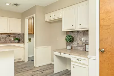 204 Corkwood Street, Lake Jackson, TX 77566 - Photo 12