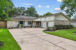 16239 Brookford Dr, Houston, TX 77059 - Photo 2