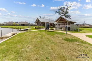 108 Woodridge Xing, Clute, TX 77531 - Photo 38