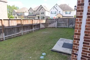 522 Kingston Ln, Shenandoah, TX 77384 - Photo 18