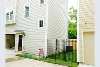 728 Link Road, Houston, TX 77009 - Photo 2