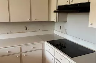 100 Litchfield Ln, Houston, TX 77024 - Photo 8