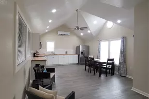 238 Ladyfish Rd, Palacios, TX 77465 - Photo 6