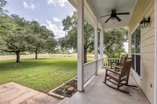1075 Harrisburg Rd, Brenham, TX 77833 - Photo 4