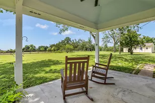 1075 Harrisburg Rd, Brenham, TX 77833 - Photo 30