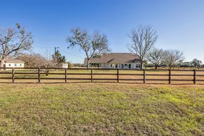 1075 Harrisburg Road, Brenham, TX 77833 - Photo 32