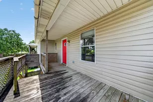522 Oklahoma Ave, Bacliff, TX 77518 - Photo 18