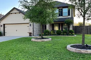 2806 Bretton Woods Dr, Conroe, TX 77301 - Photo 2