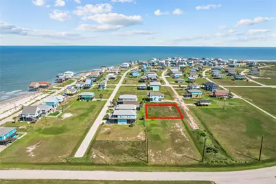 13226 Buccaneer Parkway, Freeport, TX 77541 - Photo 8