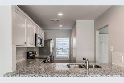726 Redwing Park Drive, Houston, TX 77009 - Photo 10