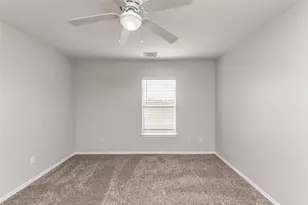 726 Redwing Park Dr, Houston, TX 77009 - Photo 34