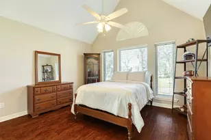 52 Chesswood Ct, Lake Jackson, TX 77566 - Photo 32