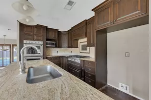 118 Forest Dr, Liberty, TX 77575 - Photo 14