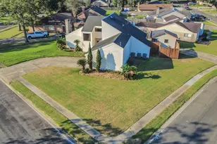 118 Forest Dr, Liberty, TX 77575 - Photo 2