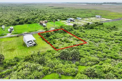 1054 Canal, Gilchrist, TX 77617 - Photo 4