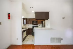 12500 Brookglade Cir, Houston, TX 77099 - Photo 8