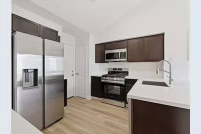 14031 Bay Gardens Drive, Sugar Land, TX 77498 - Photo 6