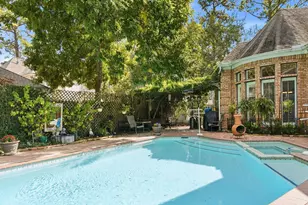 14 Highland Cir, The Woodlands, TX 77381 - Photo 4