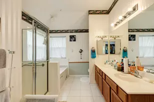 2819 S Peach Hollow Cir, Pearland, TX 77584 - Photo 10