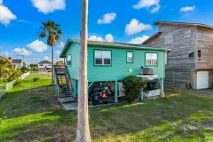 16721 Henry Morgan Rd, Jamaica Beach, TX 77554 - Photo 2