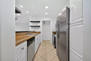 723 Worthshire St, Houston, TX 77008 - Photo 14
