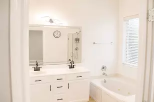 2814 Silver Bend Ln, Rosharon, TX 77583 - Photo 18