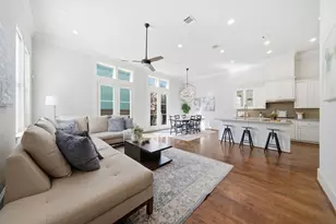 1360 W 25th St, Houston, TX 77008 - Photo 4