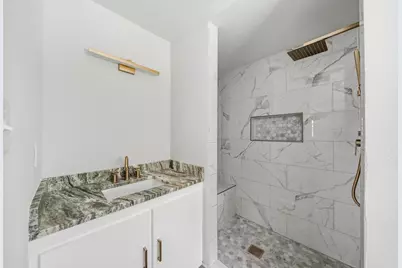 5926 Warm Springs Road, Houston, TX 77035 - Photo 14