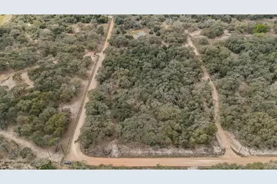 516 County Road 120, Hallettsville, TX 77964 - Photo 2