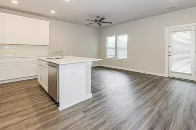 18322 W Centro Circle, Shenandoah, TX 77385 - Photo 10