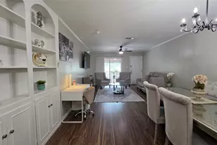 12967 Trail Hollow Dr, Houston, TX 77079 - Photo 1