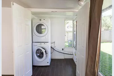 9010 Linkmeadow Lane, Houston, TX 77025 - Photo 24