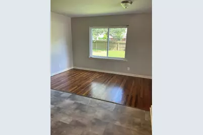 104 N Peach Street, Tomball, TX 77375 - Photo 10