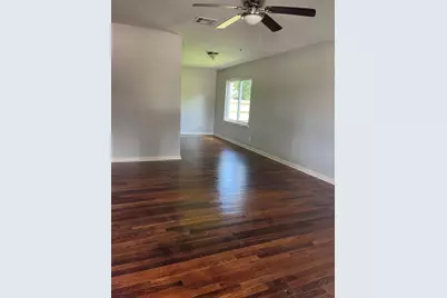 104 N Peach Street, Tomball, TX 77375 - Photo 4