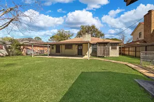 1309 Parkwest St, Texas City, TX 77591 - Photo 38