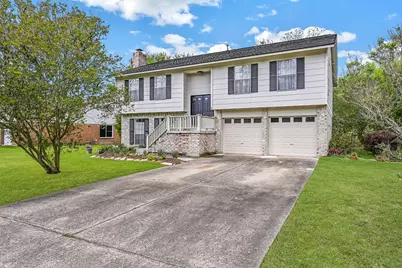 628 E Castle Harbour Drive, Friendswood, TX 77546 - Photo 2