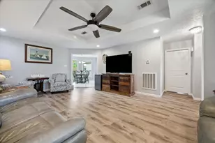 3607 Blue Wing Dr, Dickinson, TX 77539 - Photo 8