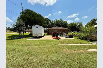 317 Crews Way, West Columbia, TX 77486 - Photo 24