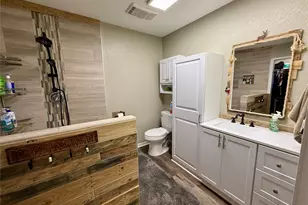 317 Crews Way, West Columbia, TX 77486 - Photo 10