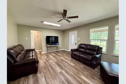 317 Crews Way, West Columbia, TX 77486 - Photo 8