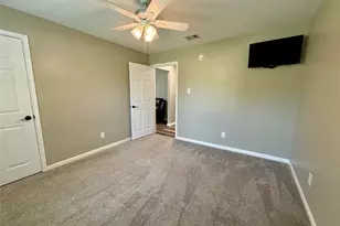 317 Crews Way, West Columbia, TX 77486 - Photo 14