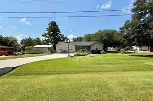 317 Crews Way, West Columbia, TX 77486 - Photo 20