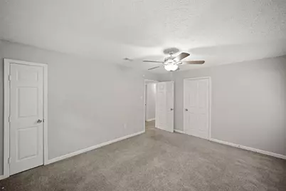 5822 Glenhurst Drive, Houston, TX 77033 - Photo 18