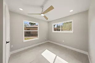 5927 Easter St, Houston, TX 77091 - Photo 6